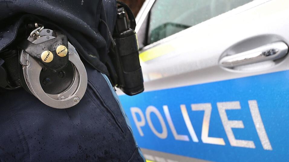 Nach dem Streit in dem Einkaufszentrum ermittelt die Polizei ermittelt und sucht nach Hinweisen. (Symbolbild) Nach dem Streit in dem Einkaufszentrum ermittelt die Polizei ermittelt und sucht nach Hinweisen. (Symbolbild)