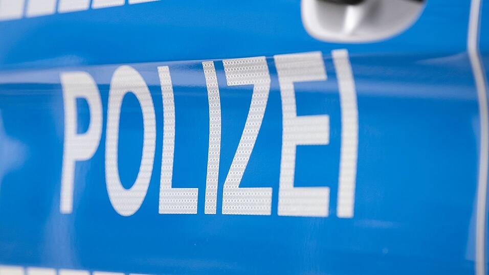 Die Polizei nahm nach eigenen Angaben den mutmaßlichen Täter fest. (Symbolbild) Die Polizei nahm nach eigenen Angaben den mutmaßlichen Täter fest. (Symbolbild)