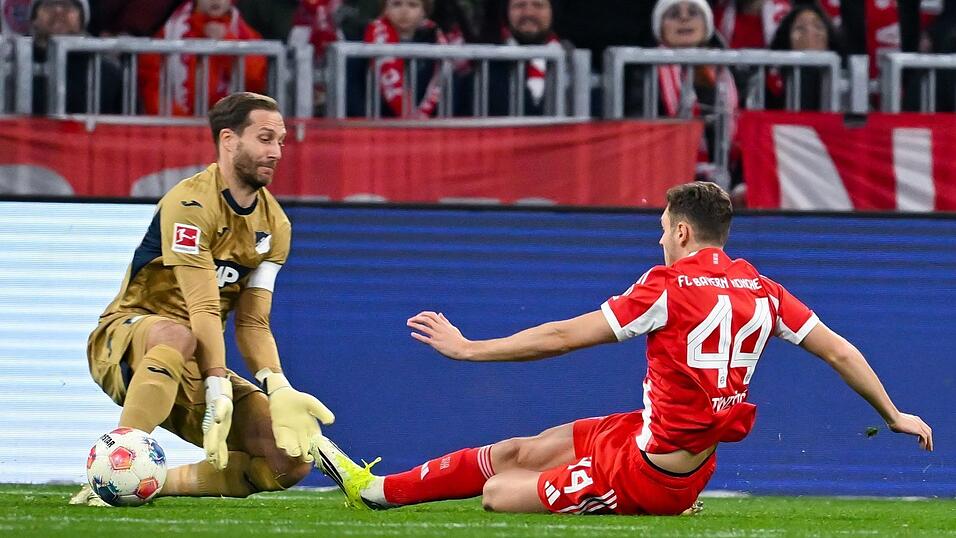 Der FC Bayern beschäftigt sich laut einem Medienbericht mit Oliver Baumann (links). (Archivbild) Der FC Bayern beschäftigt sich laut einem Medienbericht mit Oliver Baumann (links). (Archivbild)