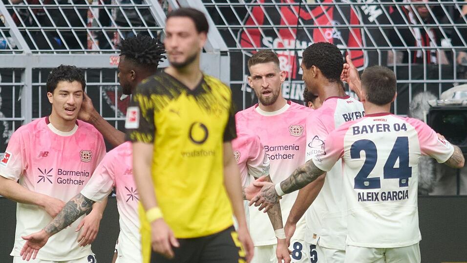 Andrich jubelt nach seinem Fernschuss zur 1:0-F&uuml;hrung.