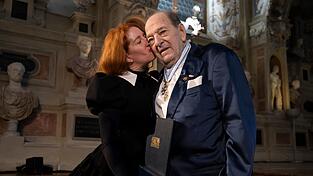 Siegel und seine Frau Laura bei einer Ordensverleihung. (Archivfoto)