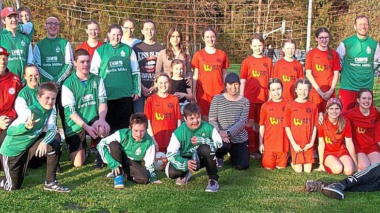 F&uuml;r das Spiel wurden die Mannschaften gemischt.