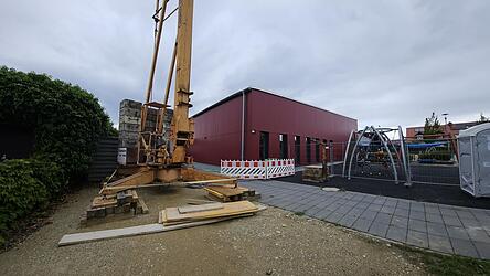 Die Turnhalle Ast im Mai 2024, als die Bodensanierung vom ersten Wasserschaden in vollem Gange war. Die Turnhalle Ast im Mai 2024, als die Bodensanierung vom ersten Wasserschaden in vollem Gange war.