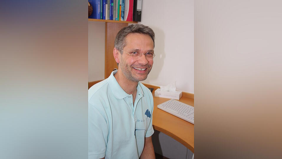 Dr. Ulrich Caroli ist Facharzt f&uuml;r Hautkrankheiten in Straubing. Als Allergologe wei&szlig; er, warum unser K&ouml;rper bei manchen Stoffen &uuml;berreagiert.