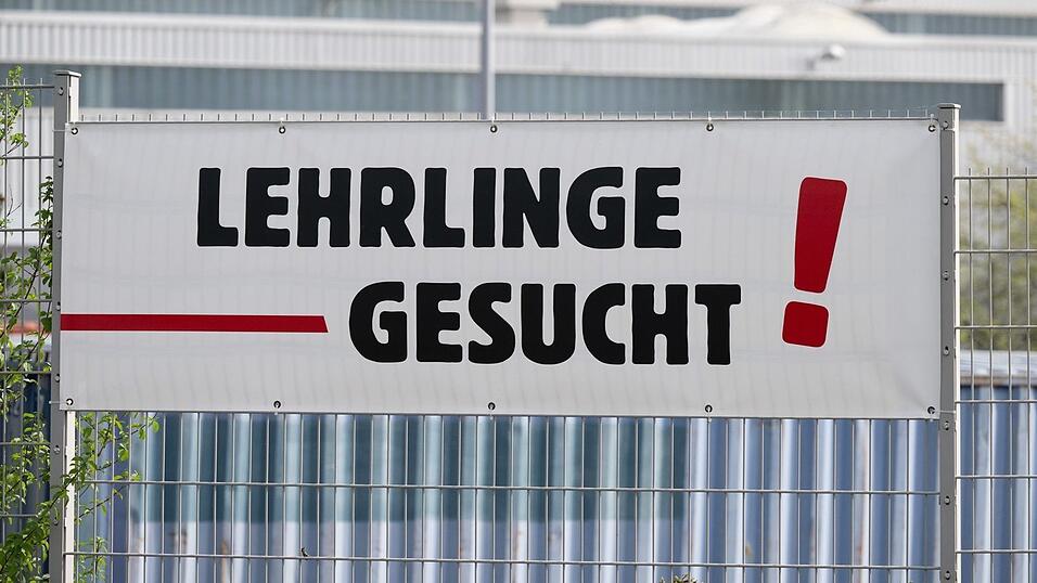 Trotz mauer Konjunktur suchen viele Handwerksbetriebe nach wie vor händeringend Nachwuchs. (Symbolbild)