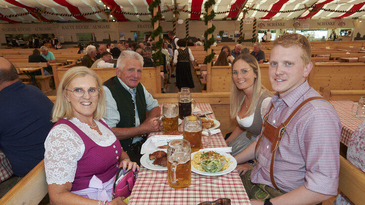 Die Partybilder vom Montag, 17. August, aus dem Festzelt Lechner. Die Partybilder vom Montag, 17. August, aus dem Festzelt Lechner.