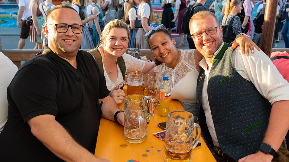 Die Partybilder vom Sonntag, 11. August 2024, aus dem Festzelt Kr&ouml;nner.