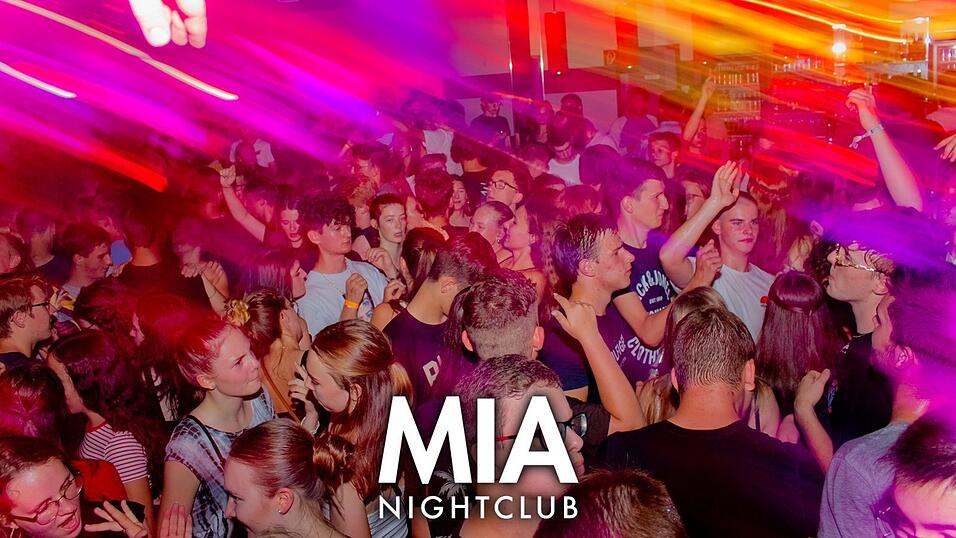 Beste Stimmung auf der Oberstufenparty im Mia Nightclub in Cham. Beste Stimmung auf der Oberstufenparty im Mia Nightclub in Cham.