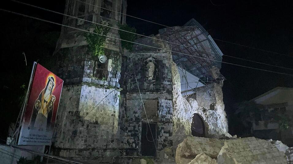 Eine Kirche in Cebu wurde massiv beschädigt.