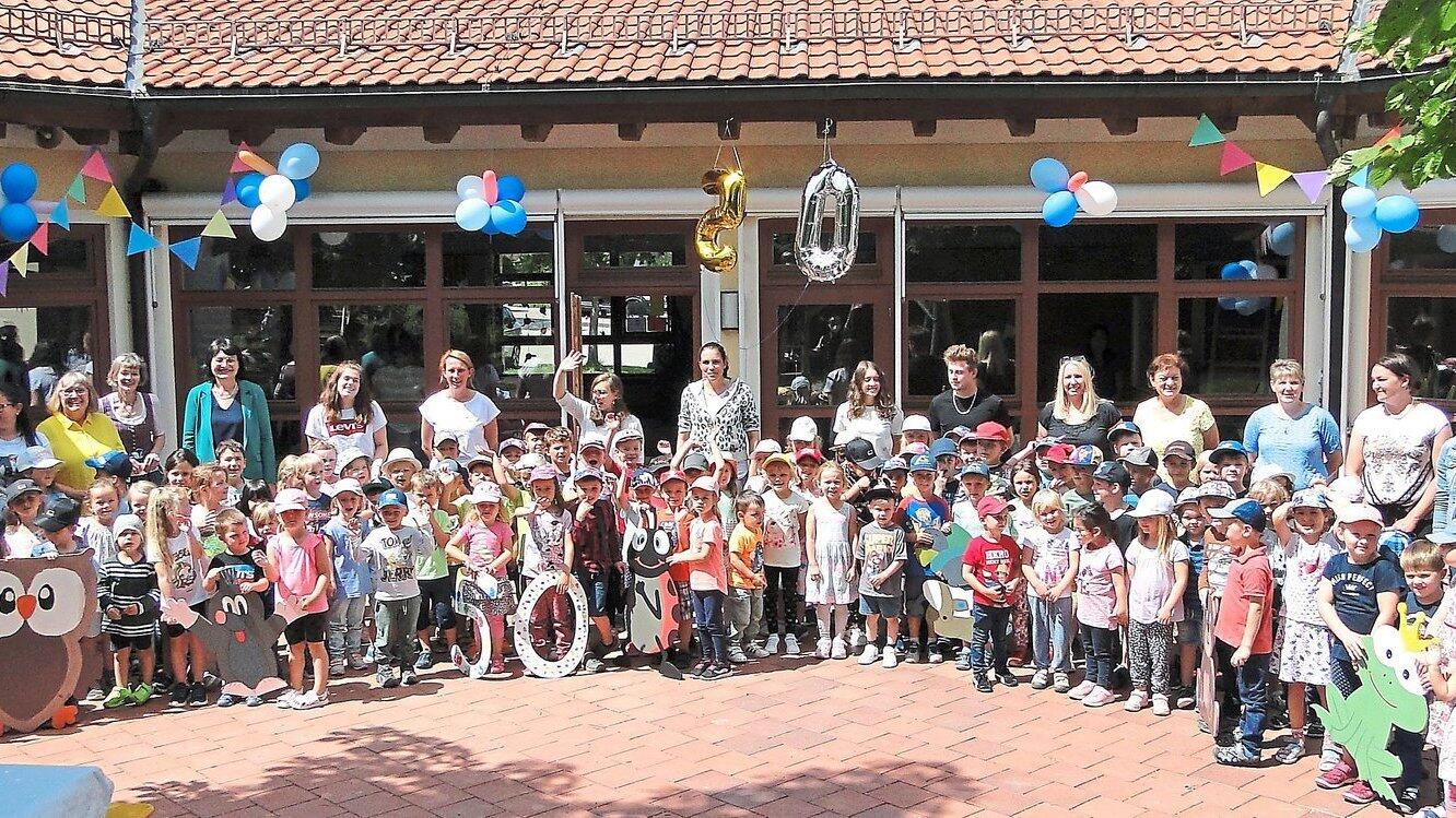 Babys Und Kleinkinder Tragen Mit Tragehilfe - Gänseblümchen Kinder