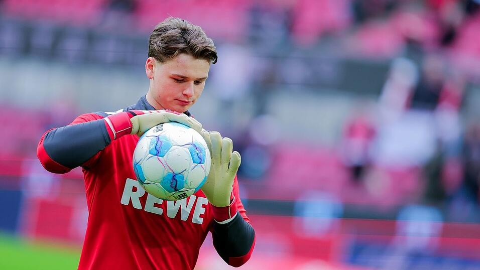 Jonas Urbig soll laut Spekulationen zum FC Bayern M&uuml;nchen wechseln.