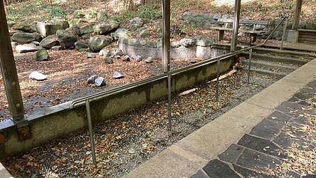 Im Kneippbecken am Kalvarienberg ist momentan kein Wasser. Im Kneippbecken am Kalvarienberg ist momentan kein Wasser.