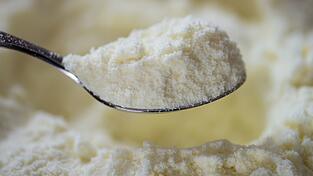 Der Giftstoff Cereulid wurde bei Kontrollen in Milchpulver entdeckt. (Symbolbild)