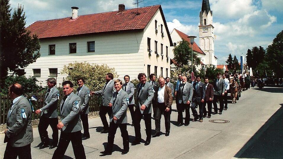 Gottesdienst, Umzug aber vor allem ein fr&ouml;hliches Fest - so feierte die KSK 1991 zum 120-j&auml;hrigen Jubil&auml;um. Corona-bedingt musste die KSK zum 150. Jubil&auml;um in diesem Jahr auf all dies verzichten.