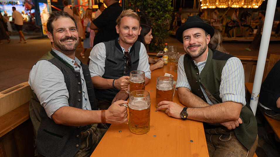 Die Partybilder vom Sonntag, 20. August 2023, aus dem Festzelt Greindl. Die Partybilder vom Sonntag, 20. August 2023, aus dem Festzelt Greindl.