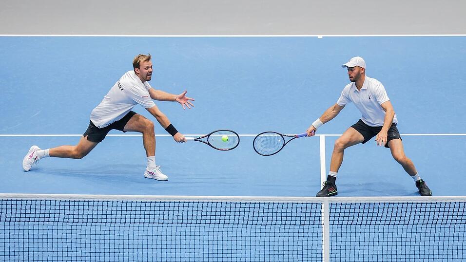 Kevin Krawietz (l) und Tim P&uuml;tz (r) sicherten vorzeitig den deutschen Sieg gegen Peru.