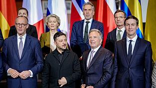 Die Spitzenrunde kam im Berliner Kanzleramt zusammen. Die Spitzenrunde kam im Berliner Kanzleramt zusammen.