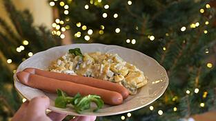 Kartoffeln k&ouml;nnen ganz unterschiedliche Formen annehmen. An Heiligabend hat es sie bei den meisten Menschen vermutlich als Kartoffelsalat zu Wiener W&uuml;rstchen gegeben.