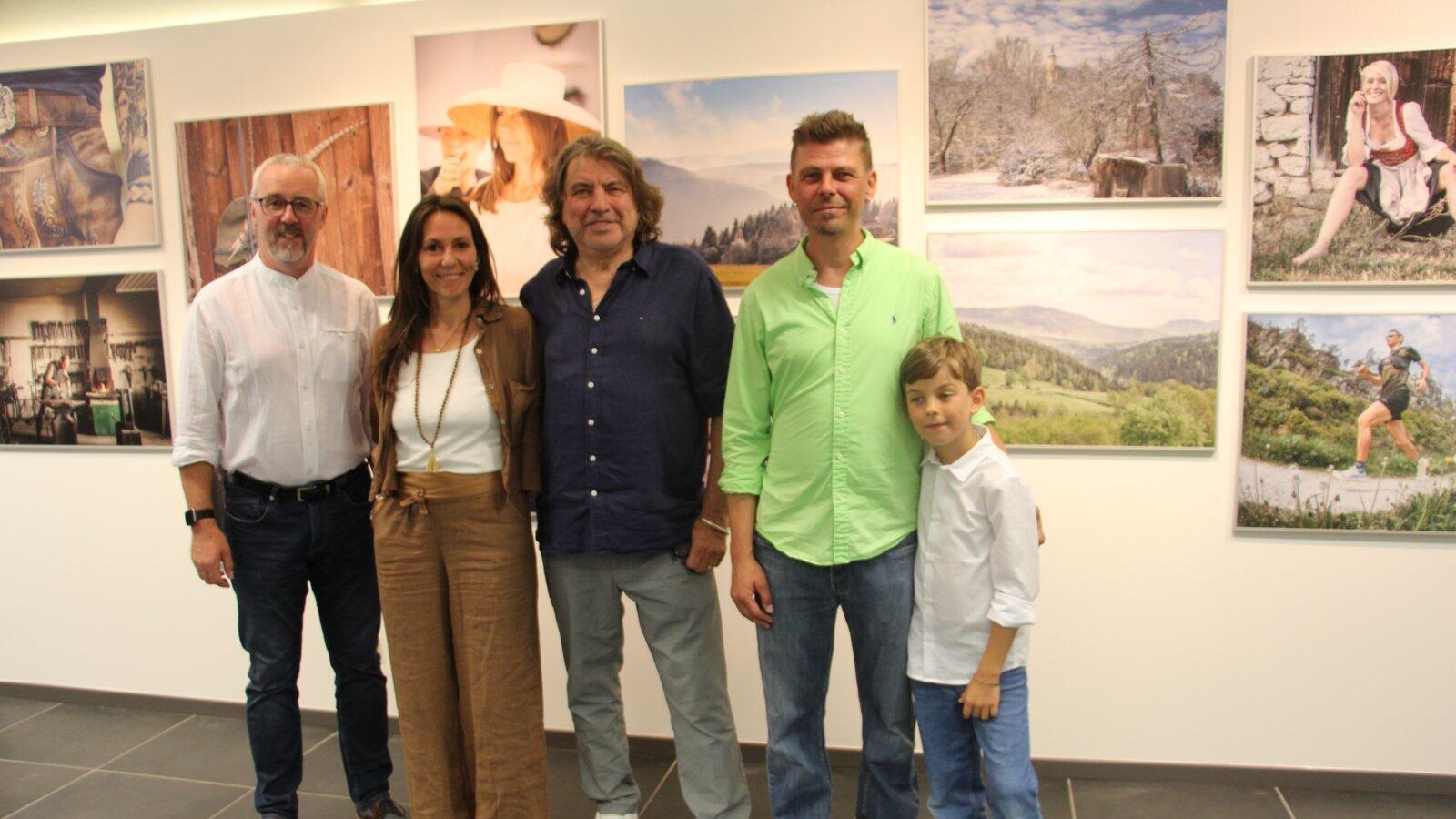 Kunst trifft Werbung: Neue Pop-up-Galerie in Viechtach