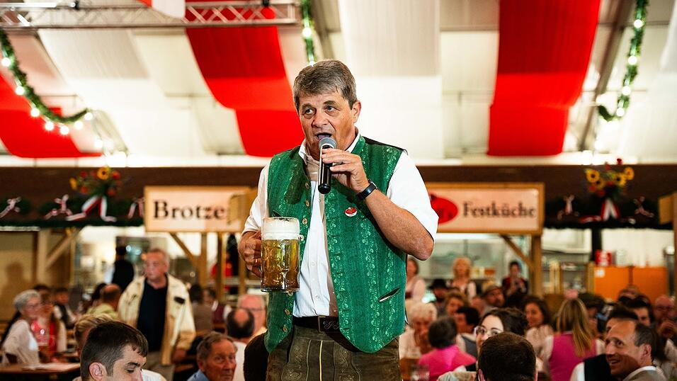 Die Partybilder vom Montag, 17. August, aus dem Festzelt Greindl. Die Partybilder vom Montag, 17. August, aus dem Festzelt Greindl.