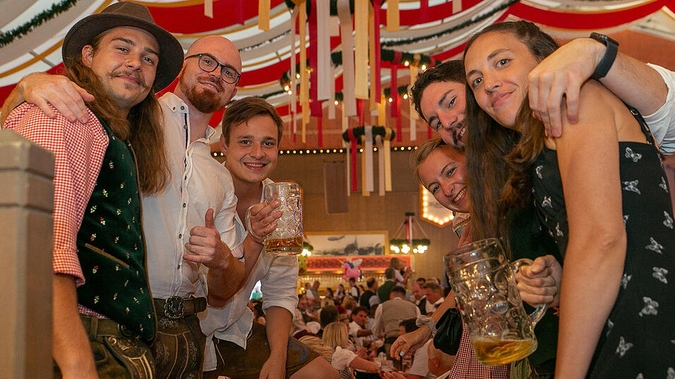 Die Partybilder vom Freitag, 12. August 2022, aus dem Festzelt Krönner.