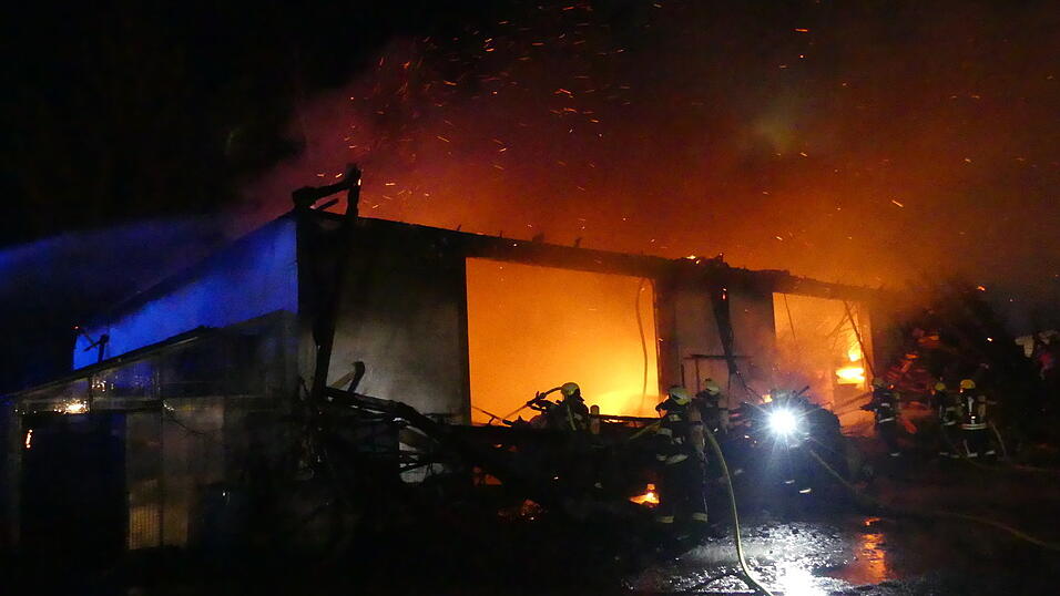 Bei dem Brand wurde niemand verletzt. Bei dem Brand wurde niemand verletzt.