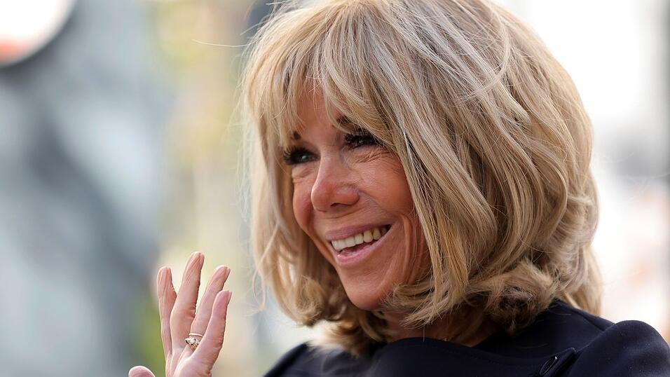 Brigitte Macron entschuldigt sich nach harten Worten gegen Feministinnen. (Archivbild) Brigitte Macron entschuldigt sich nach harten Worten gegen Feministinnen. (Archivbild)