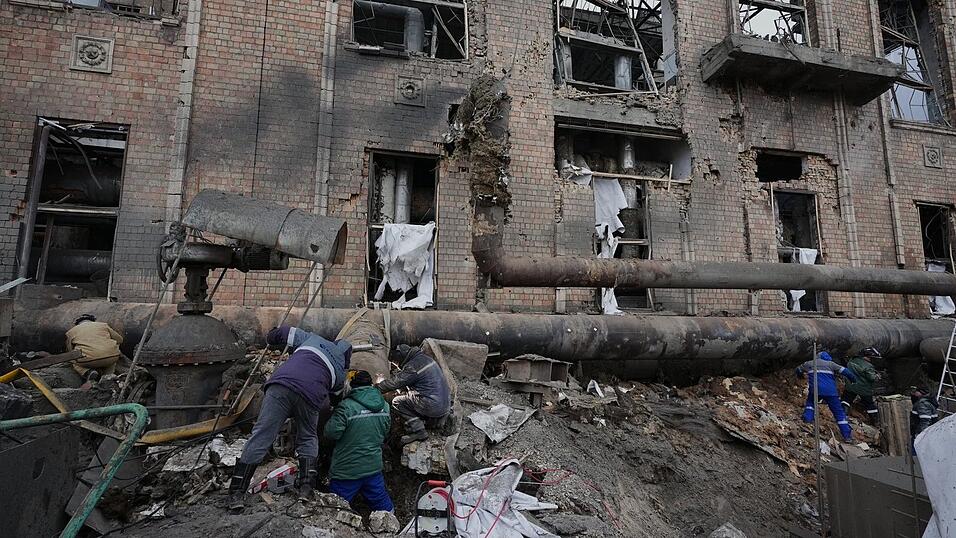 Der russische Angriffskrieg in der Ukraine besch&auml;ftigt auch viele Menschen in Deutschland sehr. (Archivbild)