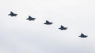 Der Iran droht im Fall von neuen US-Luftangriffen mit einer Ausweitung des Kriegsgebiets. (Archivbild)