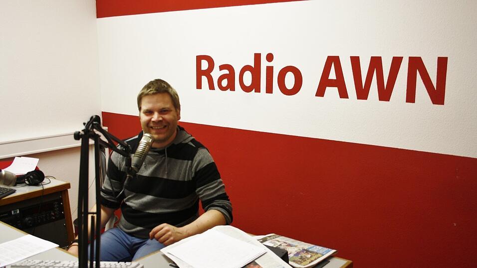 Marko Pammer moderiert die Morgenshows bei Radio AWN. Er findet: 'Einen guten Moderator macht sein Wiedererkennungswort aus.'