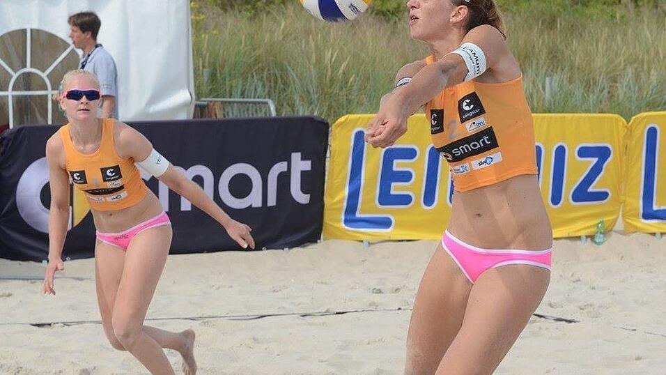 Foto: Dieter Nagel).Beim Smart Beach Super Cup in Binz auf R&uuml;gen kam NawaRo Straubings Kapit&auml;n Natascha Niemczyk mit ihrer Interimspartnerin Jenny Heinemann auf Platz neun (