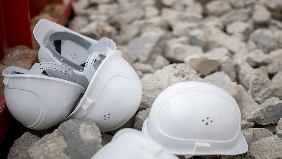 Das Landgericht Passau rechnet im Verfahren um die Bauschutt-Aff&auml;re nicht mit einer schnellen Entscheidung zur Zulassung der Anklage. (Symbolbild)