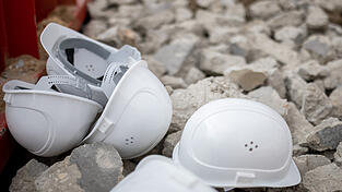 Das Landgericht Passau rechnet im Verfahren um die Bauschutt-Aff&auml;re nicht mit einer schnellen Entscheidung zur Zulassung der Anklage. (Symbolbild)