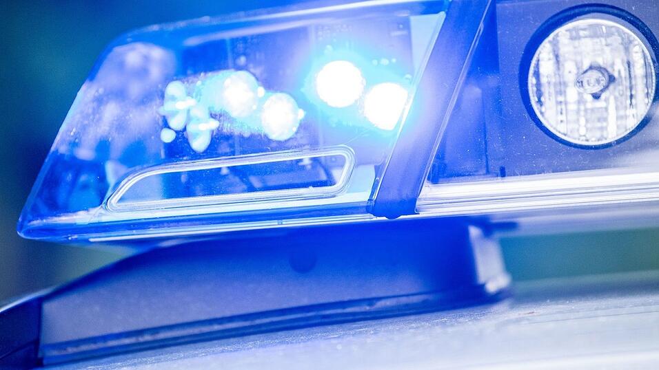 Bei Arbeiten an einem Golfwagen verlor ein 54-J&auml;hriger im oberbayerischen Chieming auf tragische Weise sein Leben. (Symbolbild)