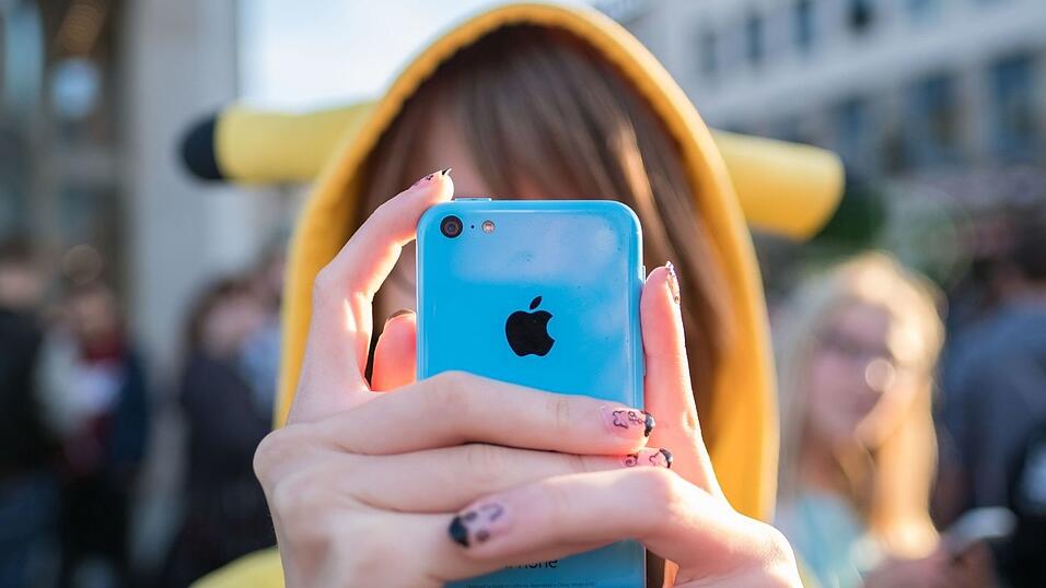 Mit Pok&eacute;mon Go feierte das Franchise einen gro&szlig;en Erfolg auf Smartphones. (Symbolbild)