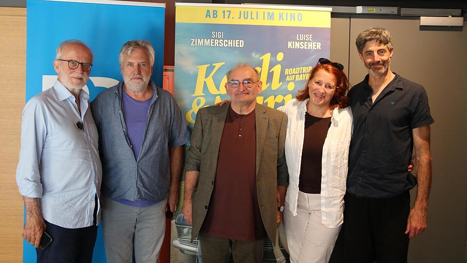 Drehbuchautor Ulrich Limmer, Produzent Ralf Zimmermann, die Schauspieler Sigi Zimmerschmied und Luise Kinseher und Regisseur Christian Lerch (von links) pr&auml;sentierten ihren neuen Film &bdquo;Karli & Marie&ldquo;.