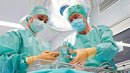 Ein Bild aus dem Operationssaal in Bogen. Vor allem die Zukunft dieses Krankenhauses ist sehr ungewiss.