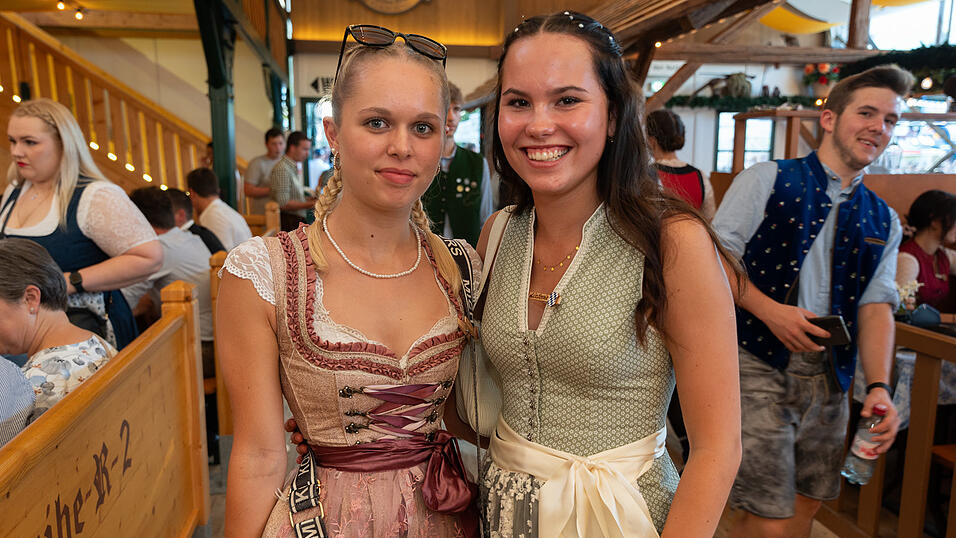 Die Partybilder vom Samstag, 19. August 2023, aus dem Festzelt Nothaft. Die Partybilder vom Samstag, 19. August 2023, aus dem Festzelt Nothaft.