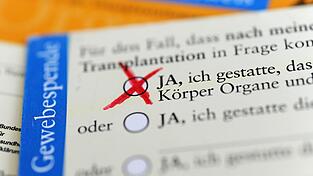 Bisher m&uuml;ssen k&uuml;nftige Organspender der Weiterverwertung ihrer Organe nach dem Tod ausdr&uuml;cklich zustimmen. (Symbolbild)