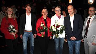 Gut aufgestellt f&uuml;r die Zukunft: das neue Pr&auml;sidium des ASV Cham mit Vereinsjugendleiterin Elena Bistrian, Vizepr&auml;sident Andreas Domani, Vizepr&auml;sidentin Birgit Franz, Pr&auml;sidentin Christine Gabriel, Schatzmeister Thomas Strobl und Vereinsjugendleiter Christian Eidenhardt (von links).