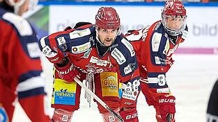 Marcel Pfänder - hier mit kurzer Bartpracht - und die DSC-Defensive waren gegen Lindau gefordert, nur einen Treffer konnten die Gäste vom Bodensee erzielen.