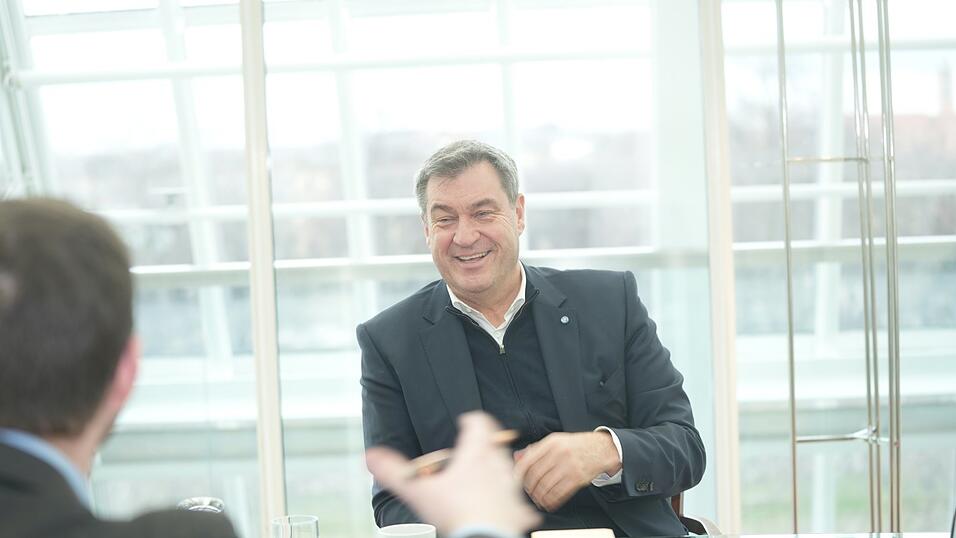 'Ich habe einen Superjob als Ministerpr&auml;sident, daf&uuml;r bin ich dankbar'. sagt CSU-Chef Markus S&ouml;der. 'Die Wahrscheinlichkeit f&uuml;r einen Bayern, Kanzler zu werden, ist nach menschlichem Ermessen und den bisherigen Erfahrungen extrem gering.'