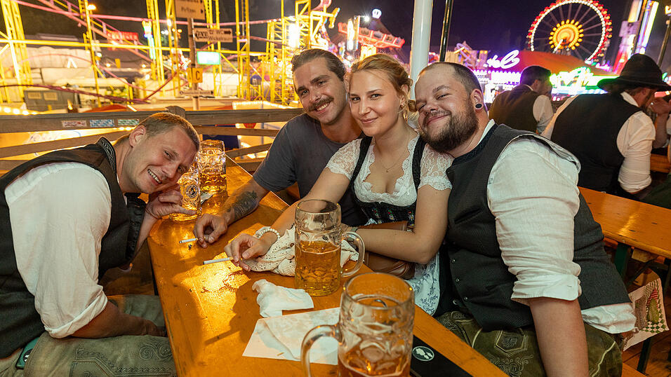Die Partybilder vom Freitag, 9. August 2024, aus dem Festzelt Weckmann. Die Partybilder vom Freitag, 9. August 2024, aus dem Festzelt Weckmann.