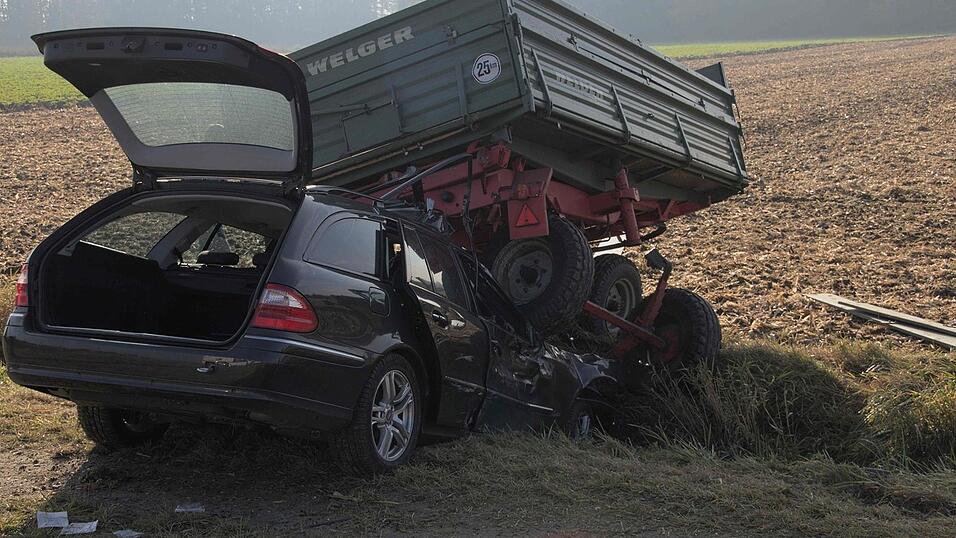 Zwischen Winzer und Hengersberg ist es am Donnerstag zu einem Unfall gekommen.