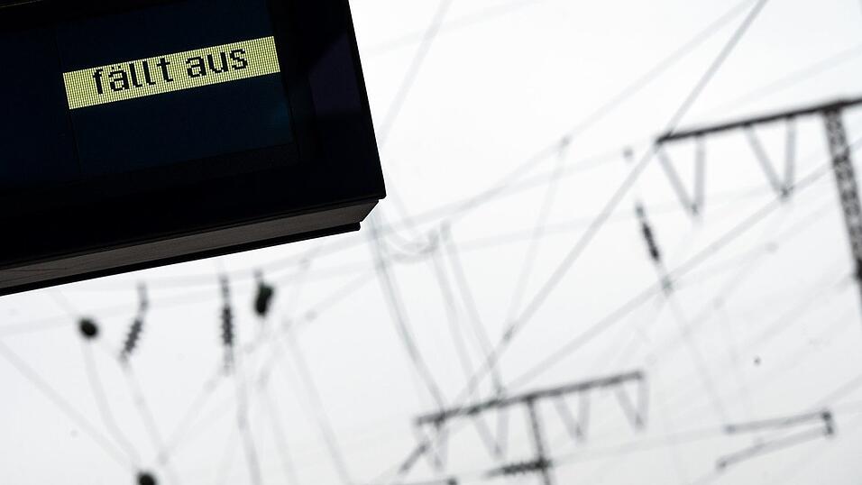 Nach Angaben der Bahn ist ein Stellwerk in Köln-Kalk betroffen. (Symbolbild)