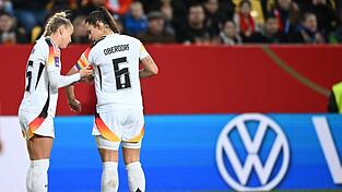 Giulia Gwinn (l) und Lena Oberdorf sind auch für die DFB-Elf unheimlich wichtig. (Archivbild) Giulia Gwinn (l) und Lena Oberdorf sind auch für die DFB-Elf unheimlich wichtig. (Archivbild)