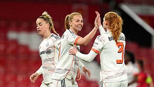 Die Bayern-Fu&szlig;ballerinnen freuen sich auf das R&uuml;ckspiel gegen Manchester United in der Allianz Arena. (Archivbild)