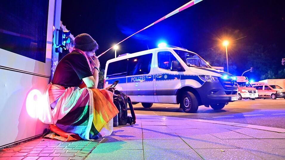 Viele Menschen waren geschockt nach dem Vorfall am Rande des CSD.