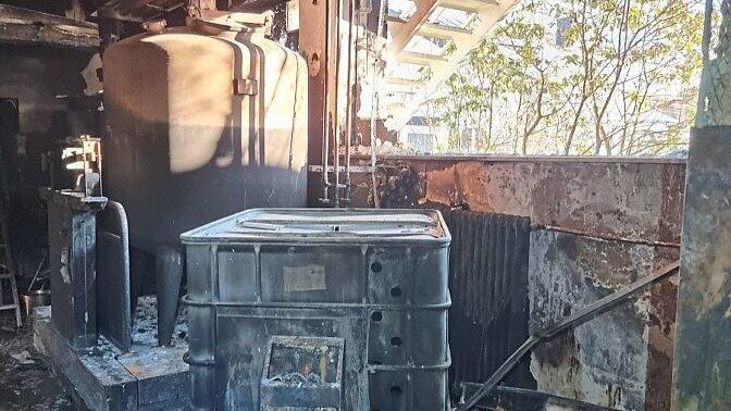 Das Feuer brach in einem Misch- und Ansatzraum aus.