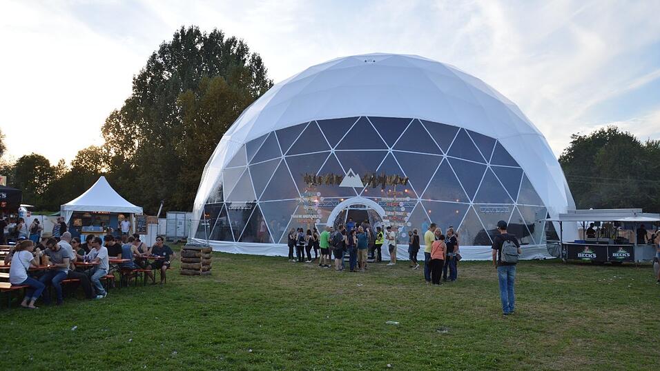 Gutes Wetter sorgte auch für gute Stimmung bei den Gästen bei Utopia Island.